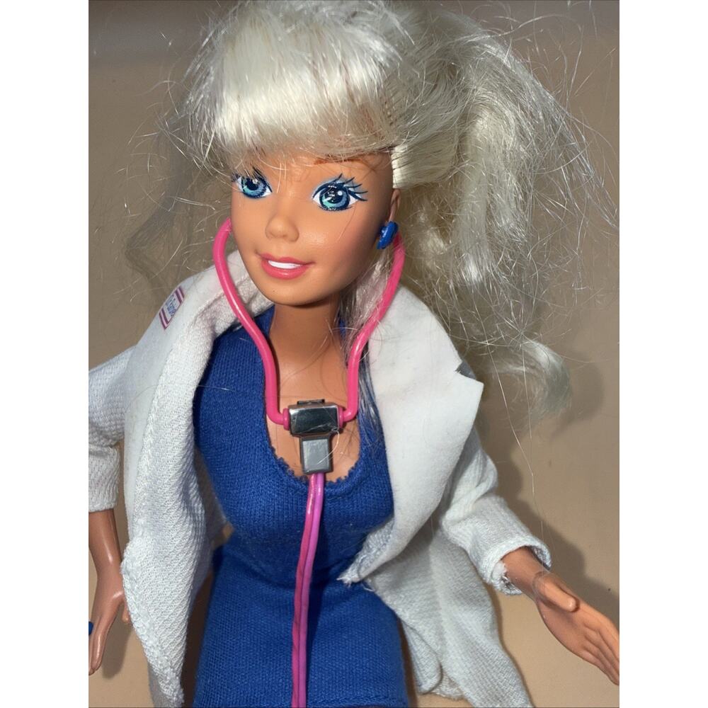 Dr. Barbie 1995 Doll #14309 Blonde Stethoscope Vintage - Picture 2 of 8